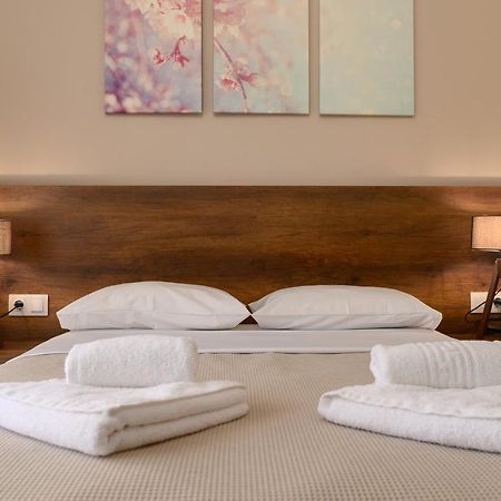 Olympic Hotel Moirai Ngoại thất bức ảnh