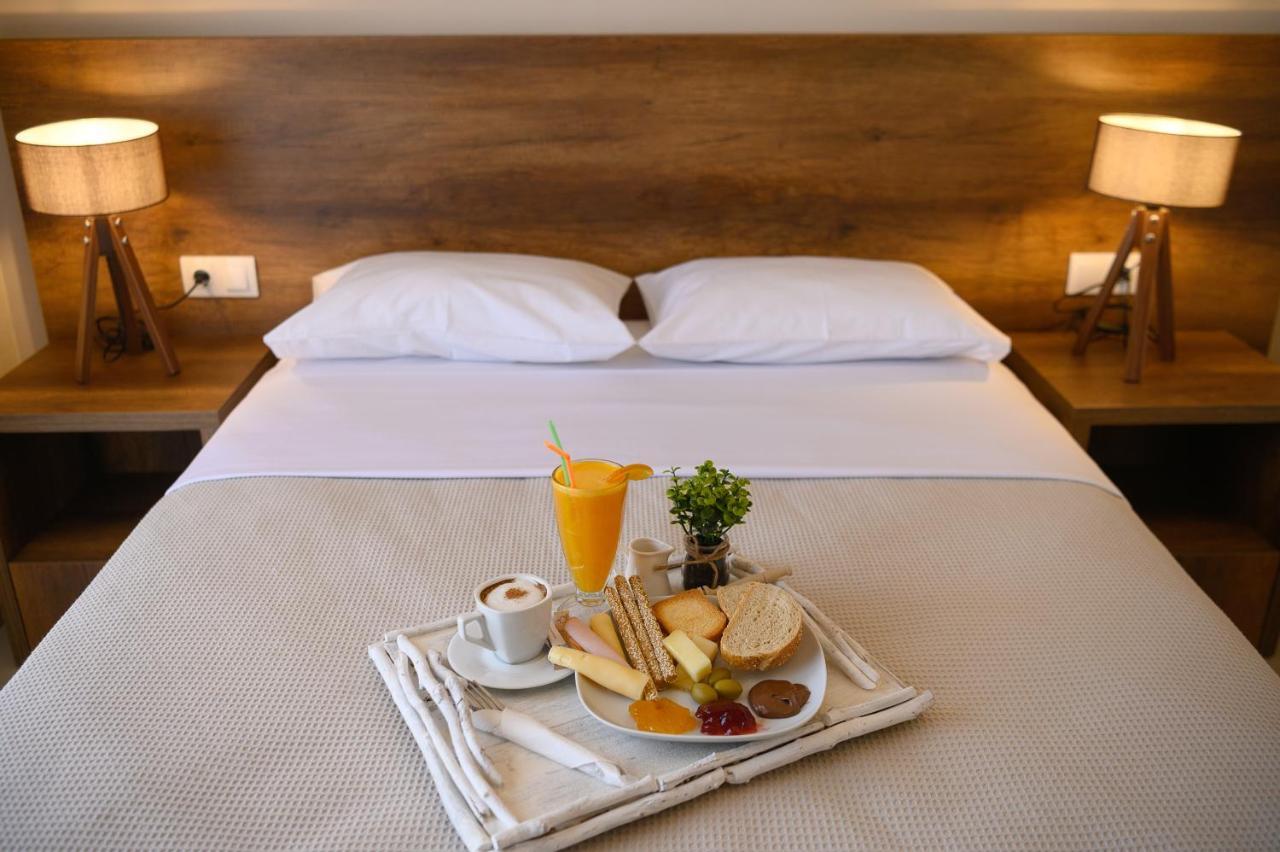 Olympic Hotel Moirai Ngoại thất bức ảnh